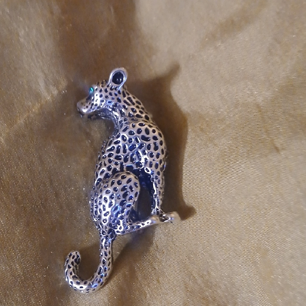 Silver-Tone Leopard Brooch with Blue Accent - Women's Jewelry